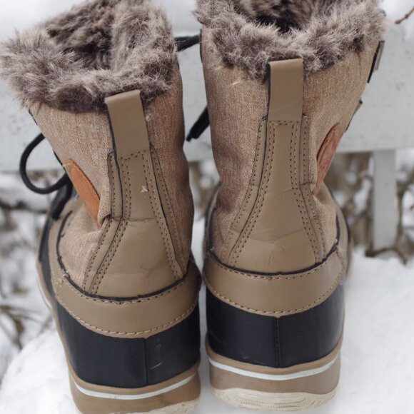 SuperFit Ladies Candian Made Boots WaterProof - Picture 3 of 5